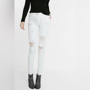 Express Distressed Mid Rise Jean Leggings White, size 6R. Stretchy,soft fabric!